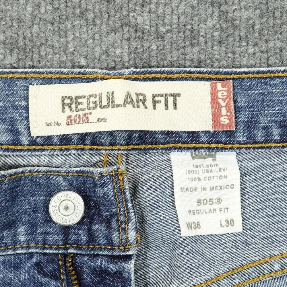 Vintage Levis 505 Mens Jeans Regular Straight 100% Cotton Y2K 36x30